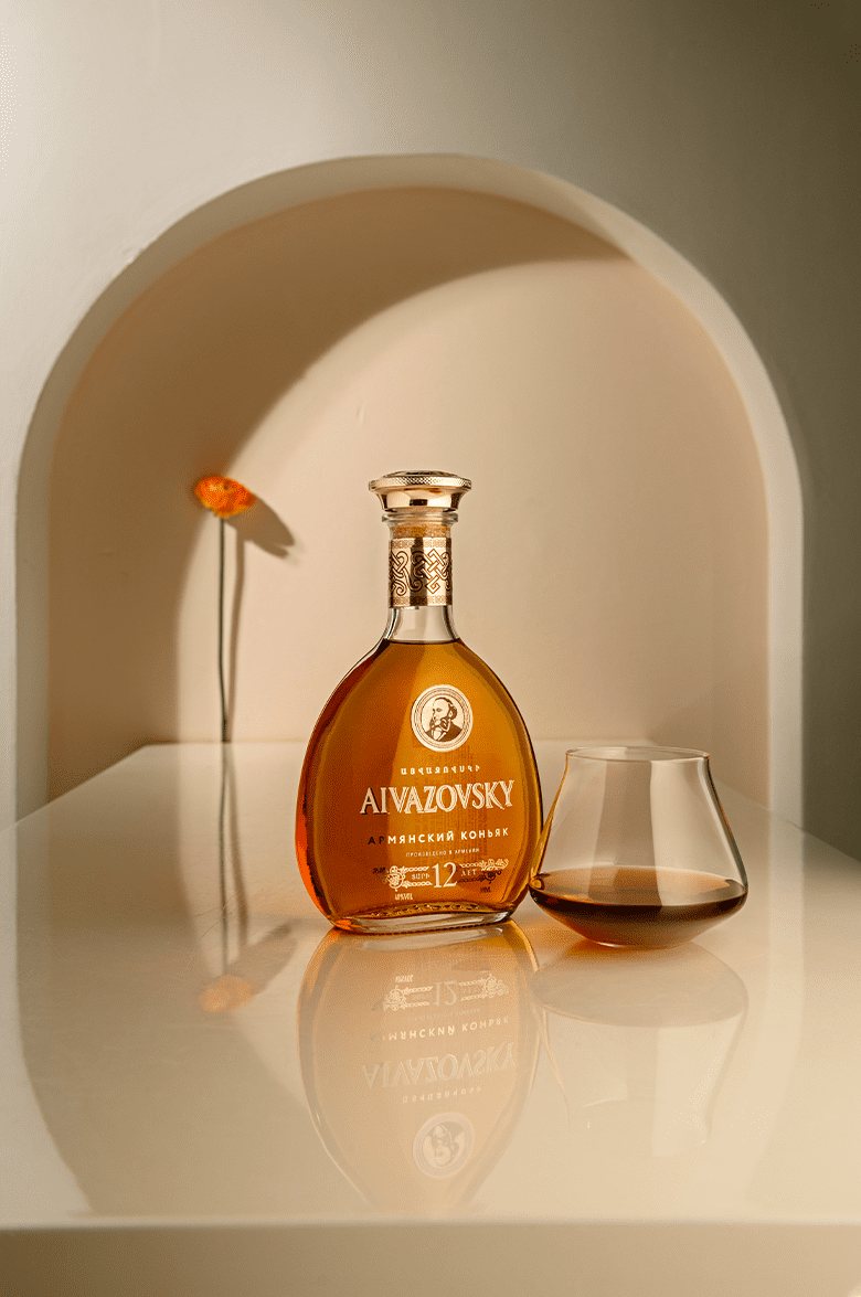 Айвазовский Старый 12 Лет в подарочной упаковке - 0.5 л