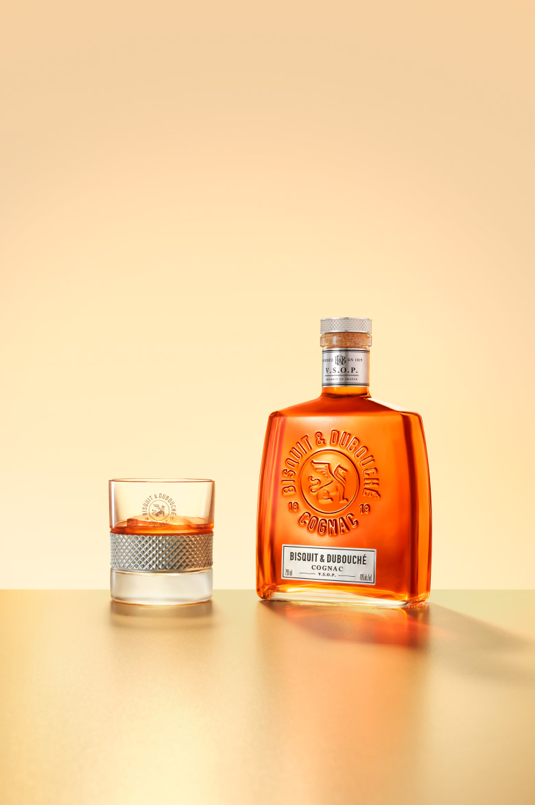 Бисквит & Дюбуше Коньяк VSOP в подарочной упаковке 0.7 л