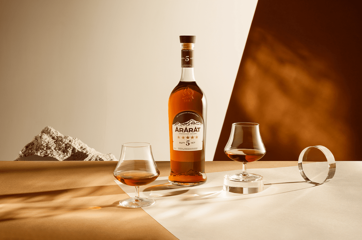 АРАРАТ 5 лет в подарочной упаковке 0.7 л
